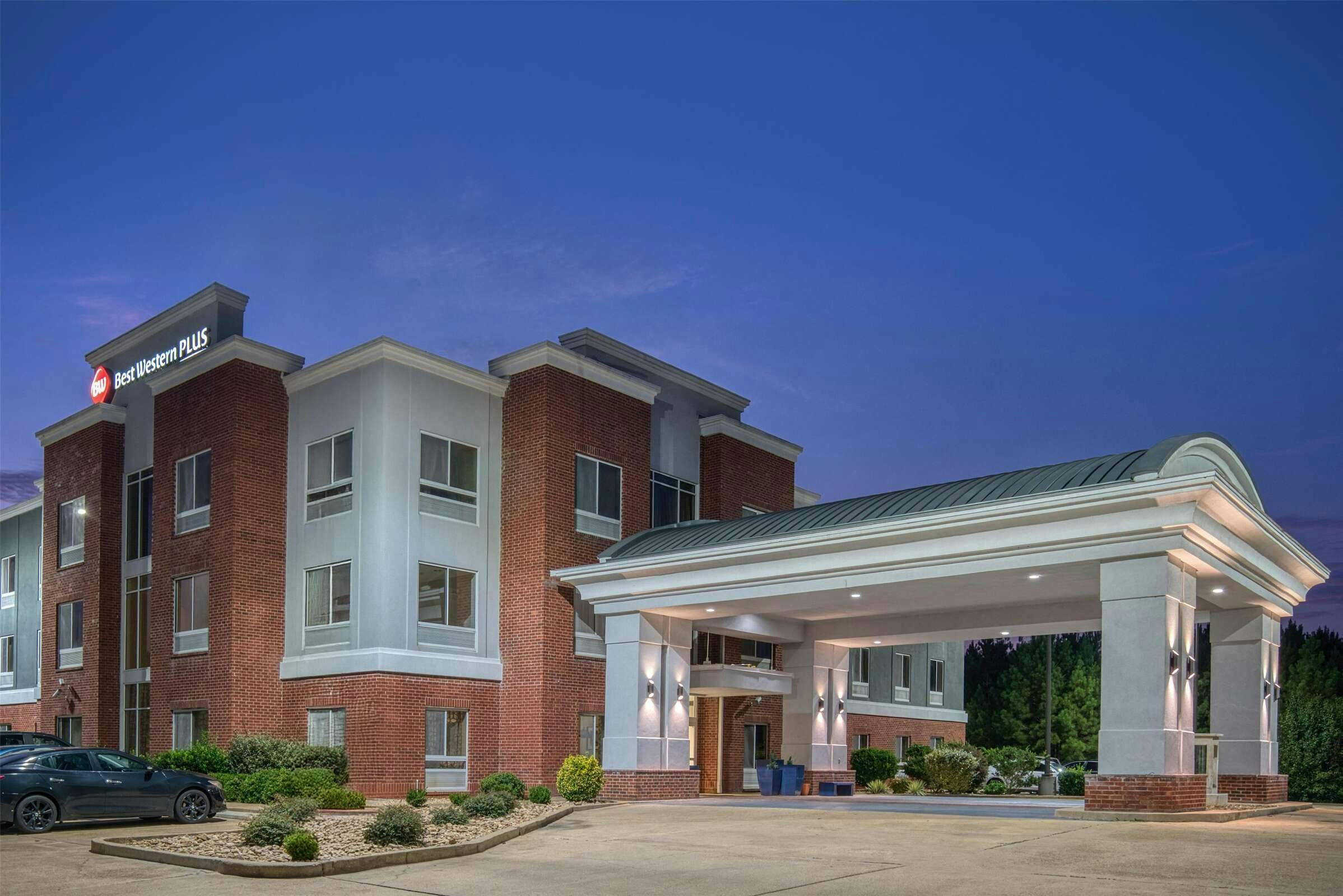 Best Western Plus Philadelphia Choctaw Hotel And Suites