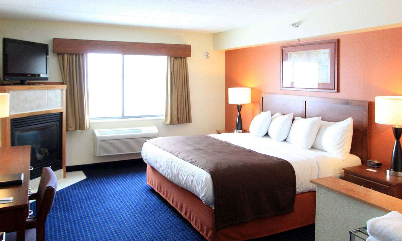 AmericInn by Wyndham Cedar Rapids Airport