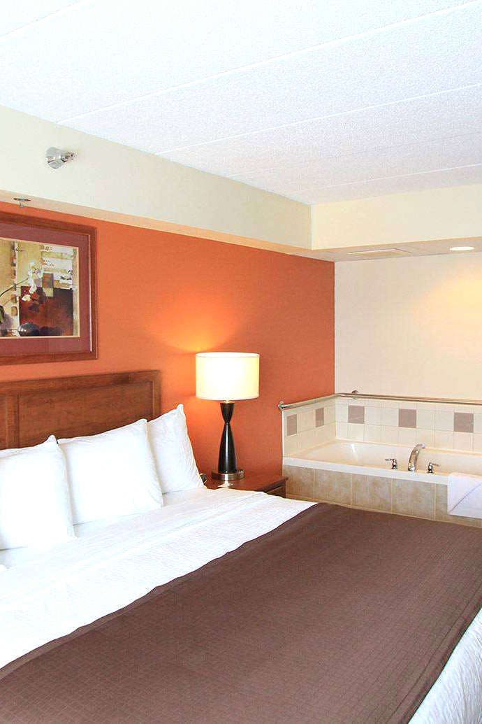 Hotel AmericInn by Wyndham Cedar Rapids Airport photo 2