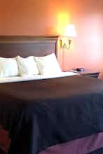 Hotel AmericInn Forest Lake photo 4