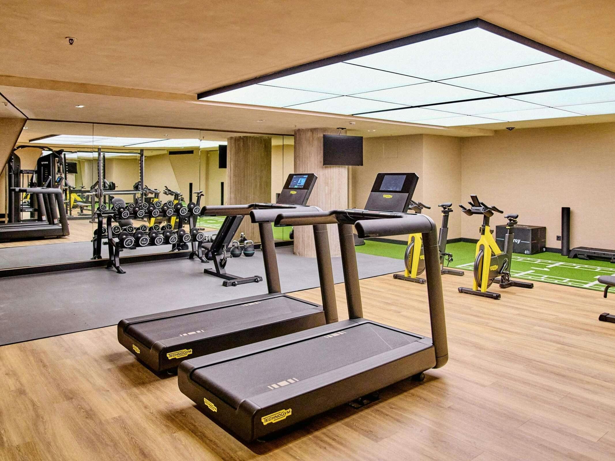 Hotel Novotel Valencia Lavant photo 4