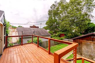 Hotel Jungle House Luxury Stays - Downtown Chillicothe photo 2