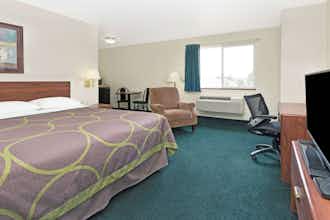 Hotel Super 8 Windsor photo 2