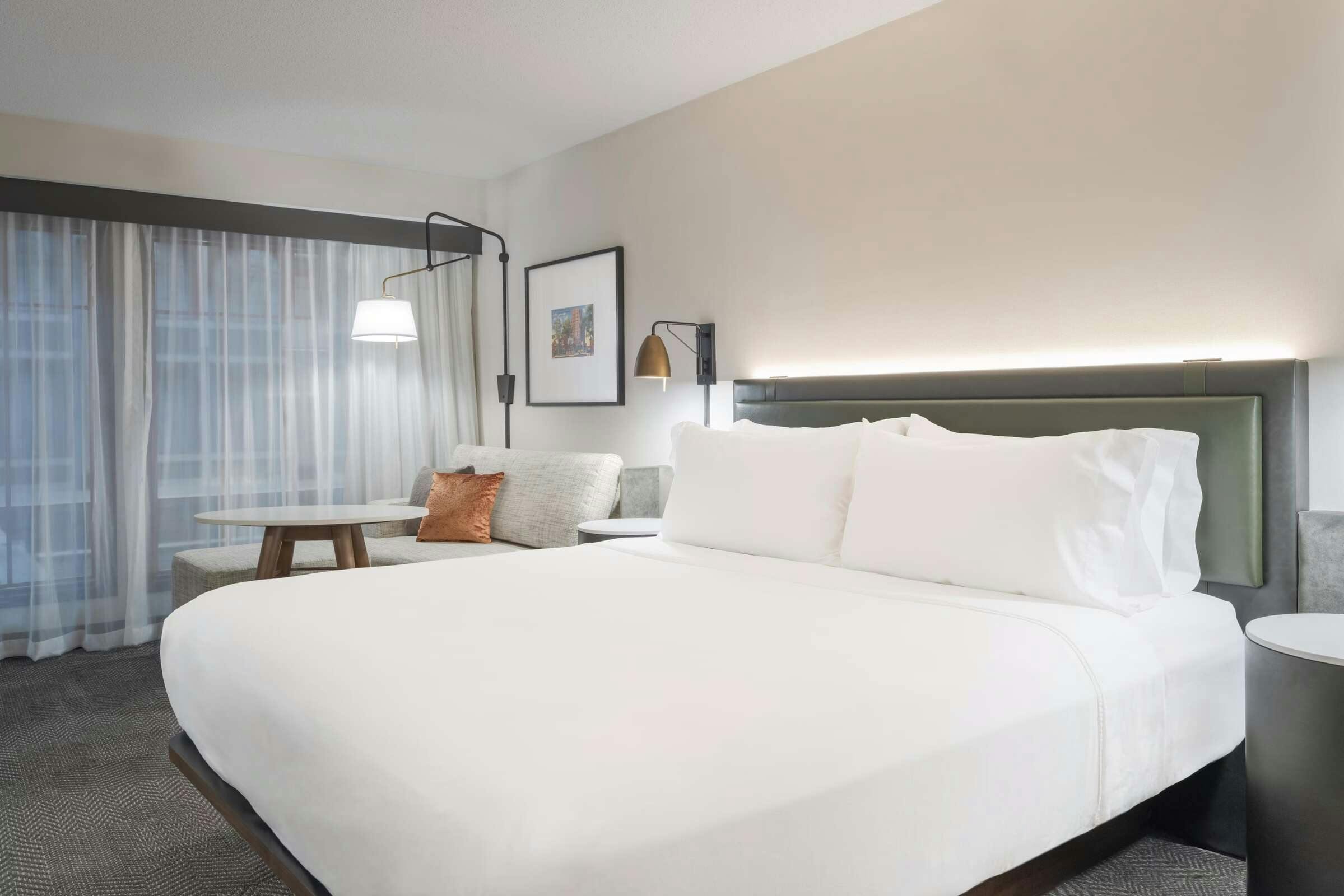 Hotel Crowne Plaza Indianapolis Downtown Union Station photo 1