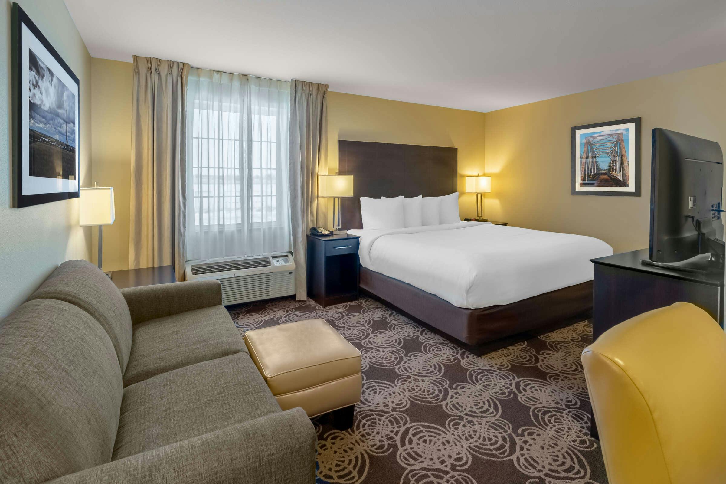 Hotel Landmark Suites photo 1