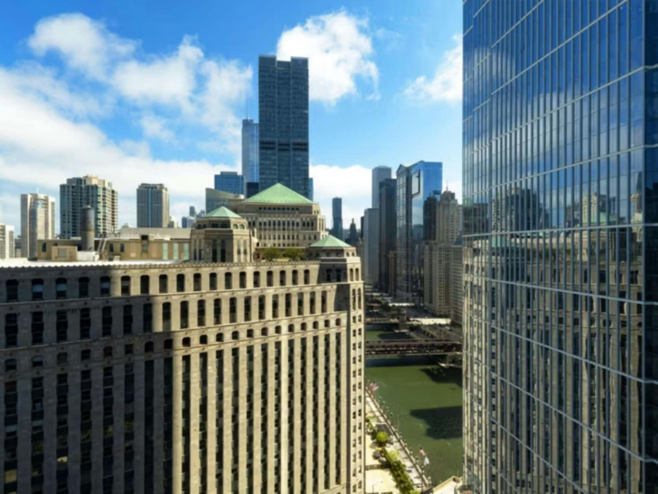 Holiday Inn Chicago Dwtn-Wolf Point