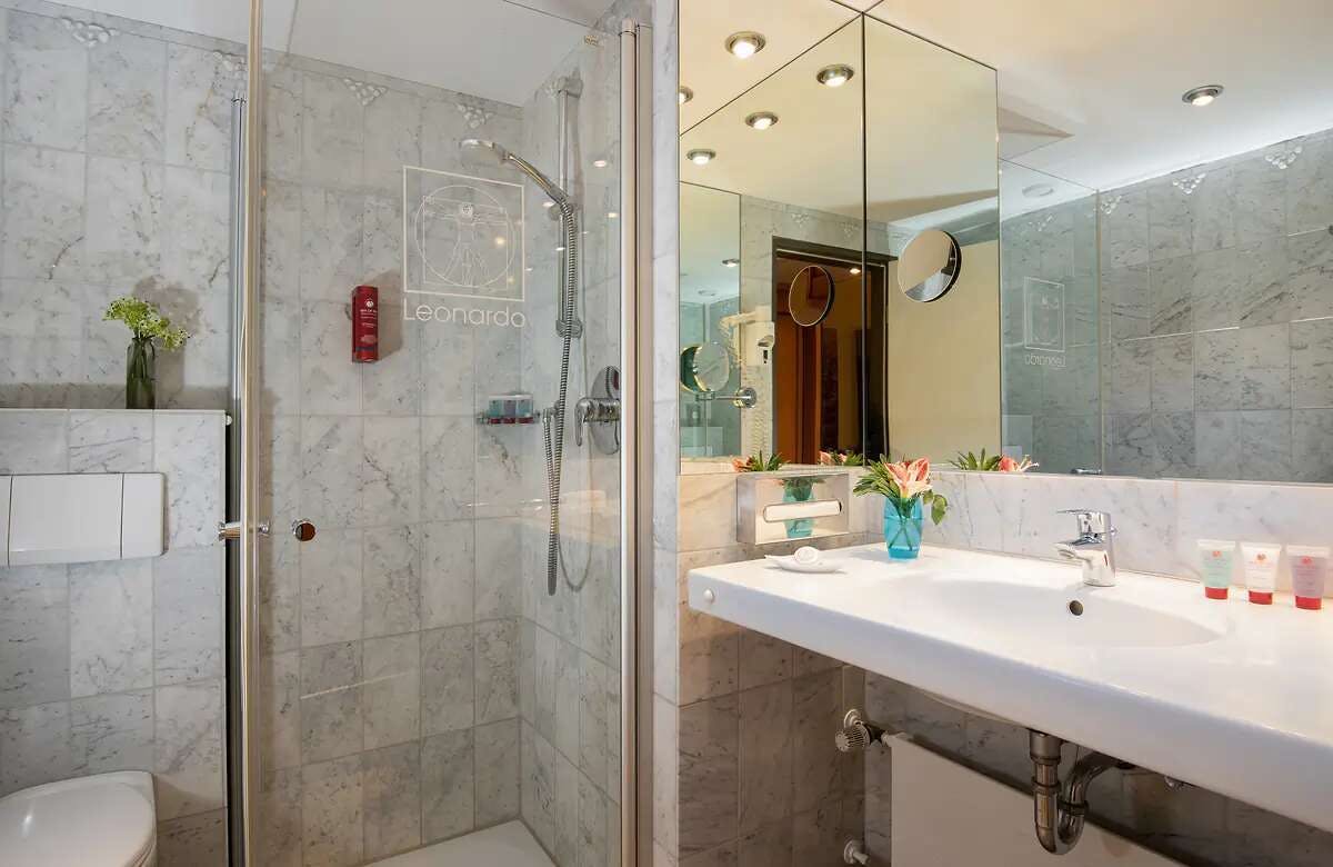 Hotel Leonardo Royal Hotel Köln Am Stadtwald photo 3