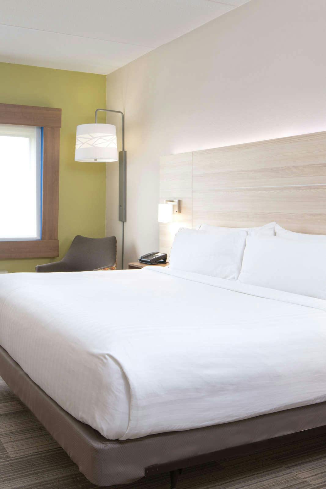 Hotel Holiday Inn Express Louisville Northeast photo 1