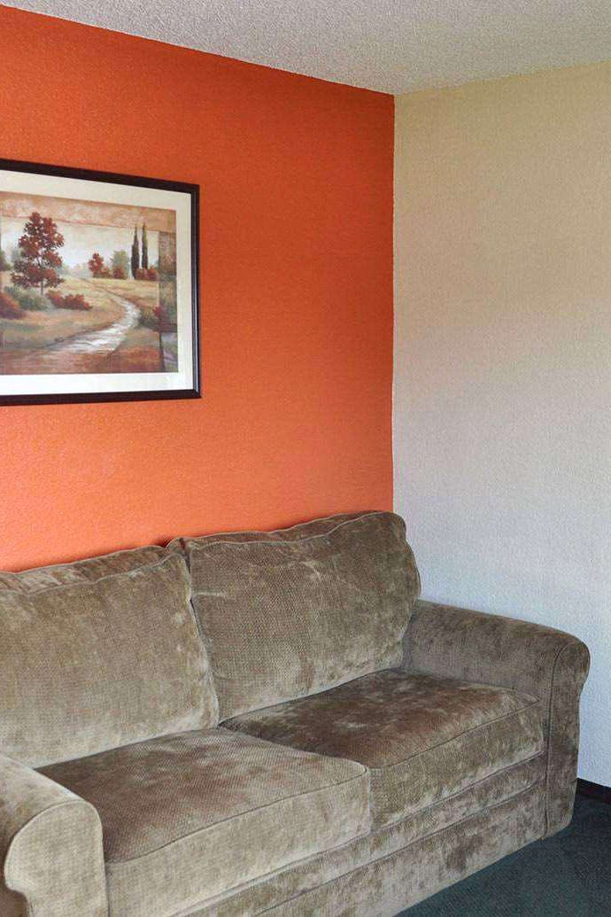 Hotel AmericInn by Wyndham Plymouth photo 3