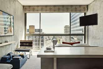 Hotel The LINE Hotel photo 5