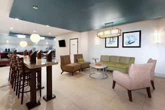 Hotel Baymont Henderson NE Denver photo 4
