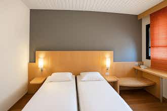 Hotel a&o Milano Ca Granda photo 5