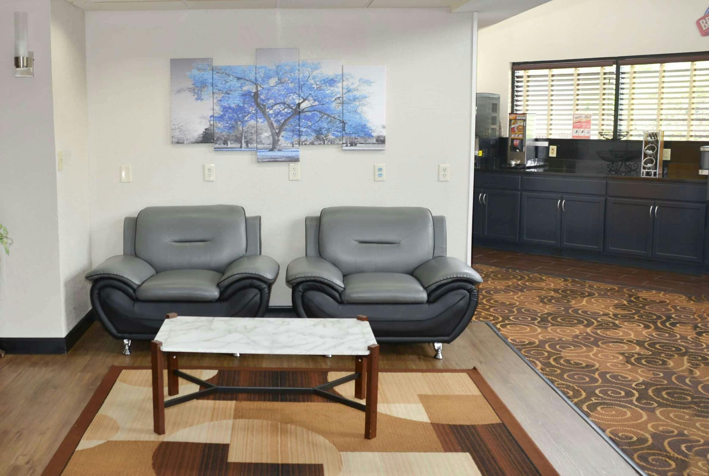 Hotel Baymont by Wyndham Santee photo 4