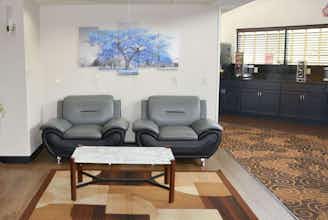 Hotel Baymont by Wyndham Santee photo 4
