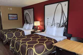 Hotel Super 8 by Wyndham Sandusky photo 4