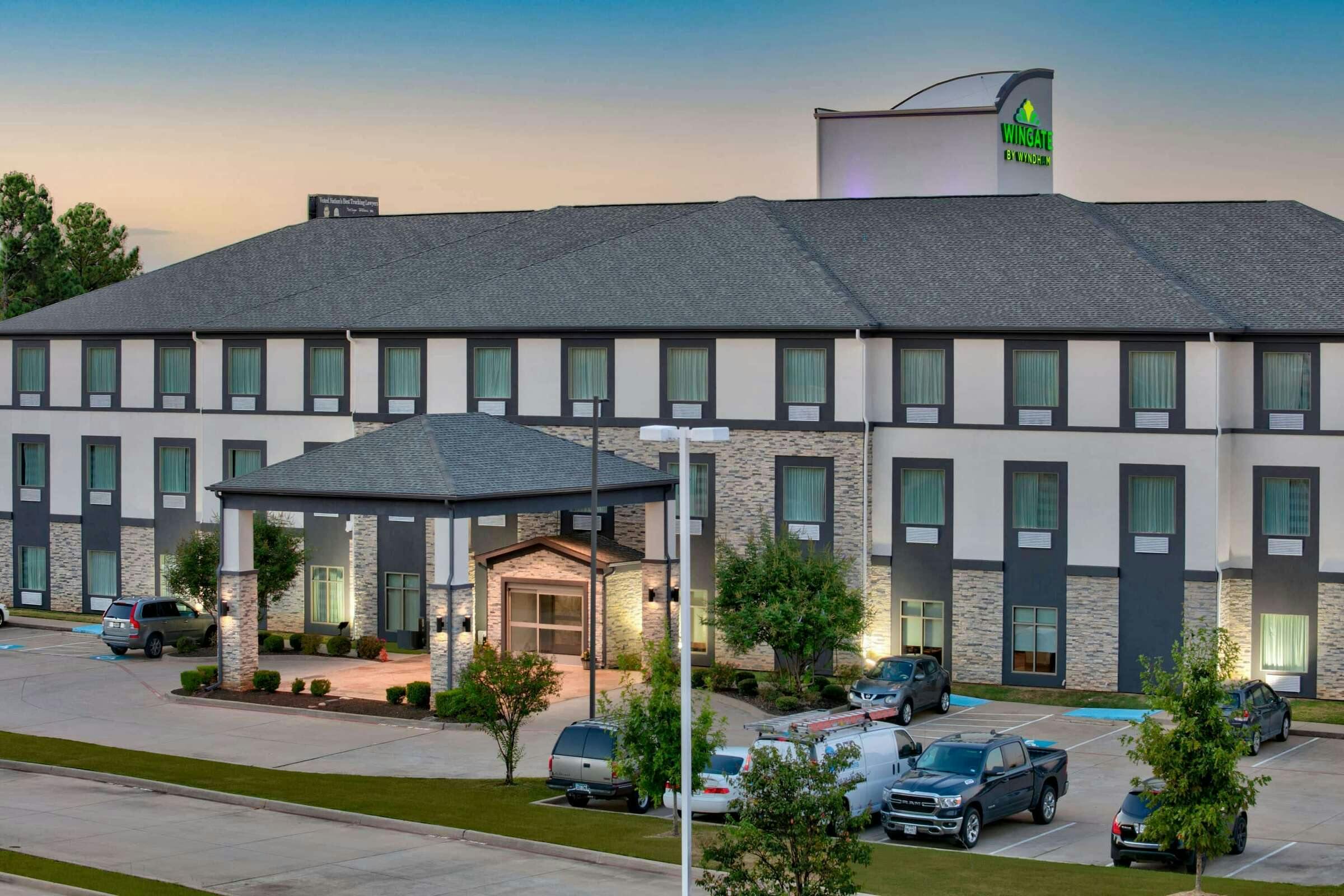 Hotel Wingate by Wyndham Longview North photo 1