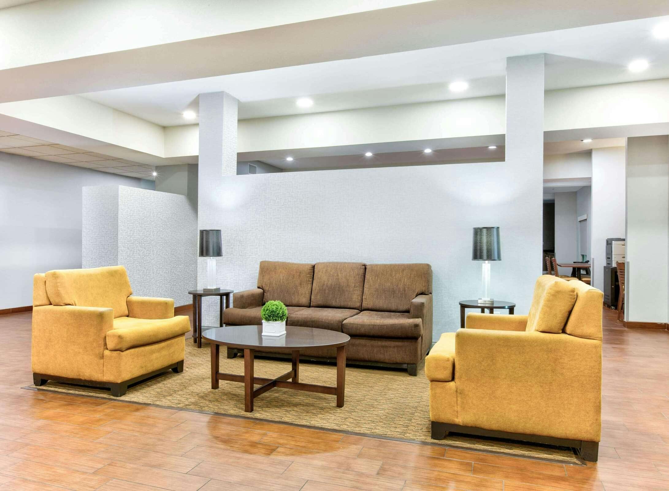 Hotel Wingate by Wyndham Longview North photo 4