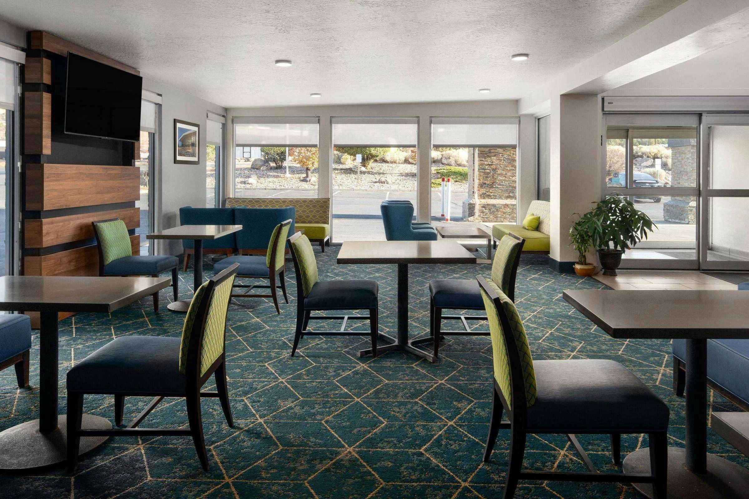 Hotel Wingate by Wyndham Cedar City photo 5