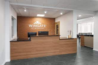 Hotel Wingate by Wyndham Sheboygan photo 3