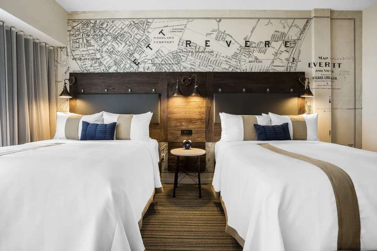 Hotel enVision Hotel Boston - Everett photo 1