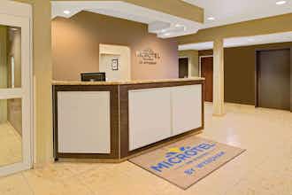 Hotel Microtel Council Bluffs photo 1