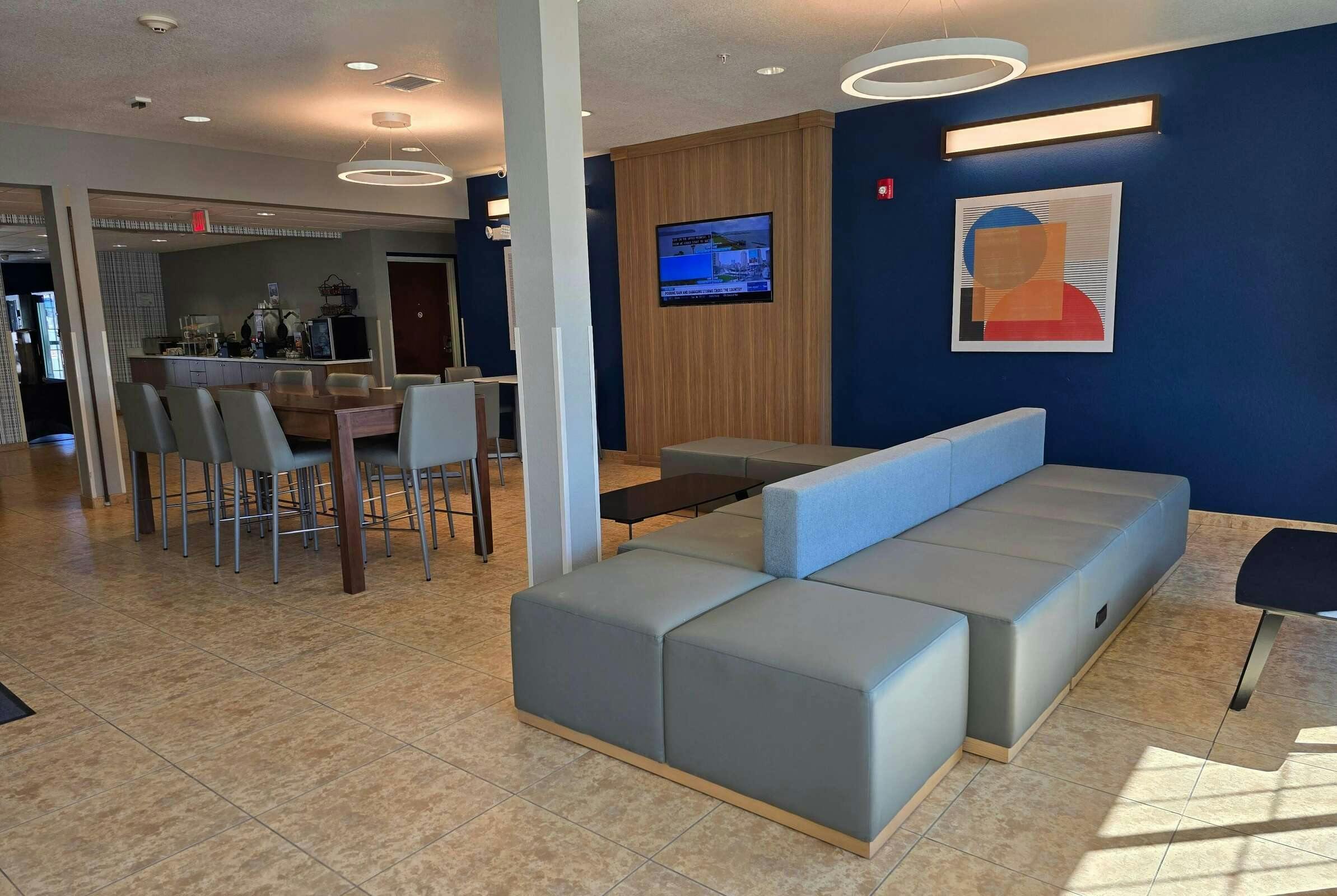 Hotel Microtel Inn & Suites by Wyndham Council Bluffs/Omaha photo 4