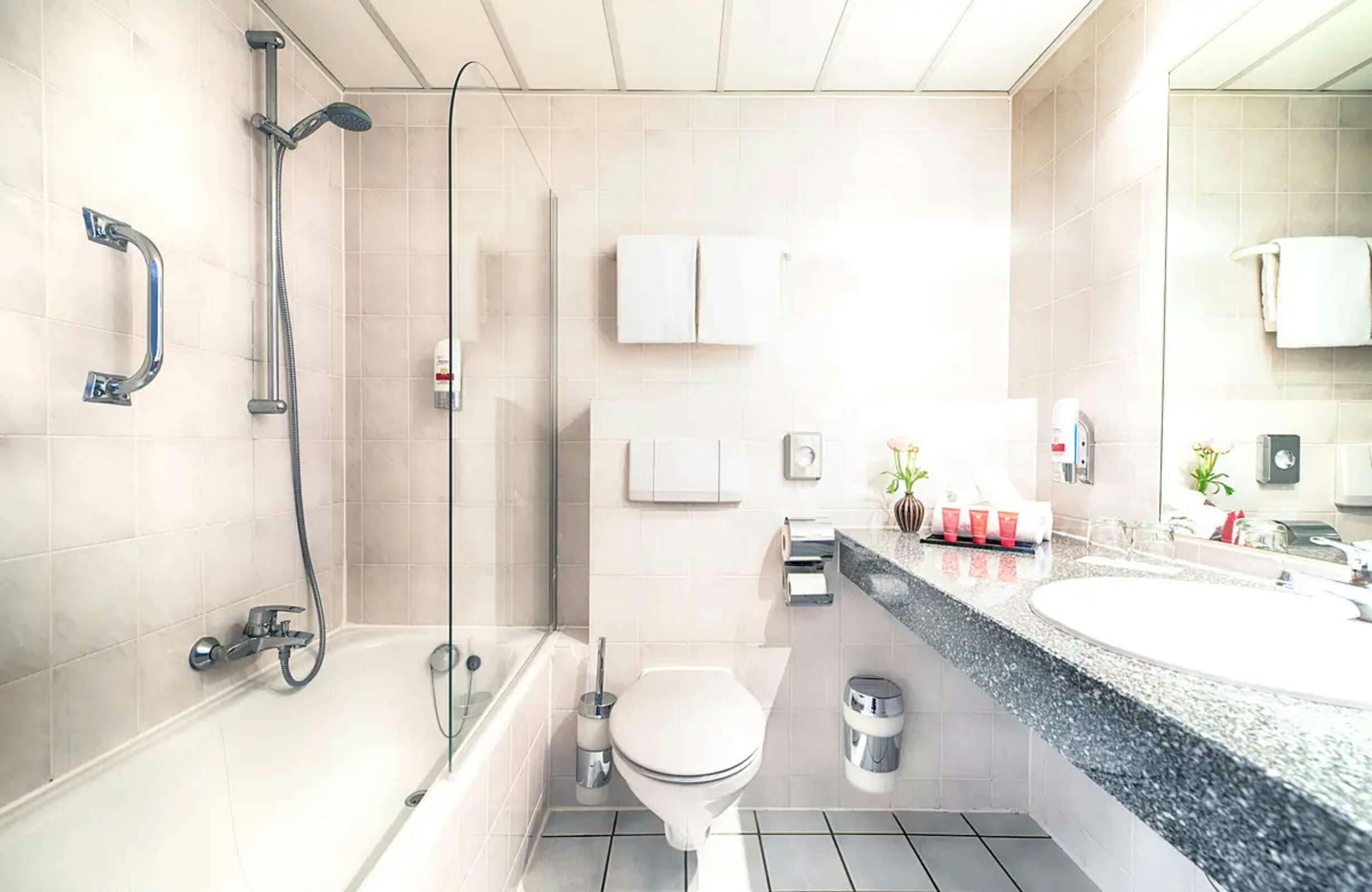 Hotel Leonardo Hotel Mannheim - Ladenburg photo 4