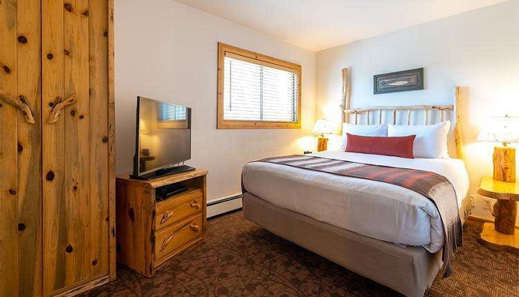 Hotel Red Wolf Lakeside Lodge photo 5