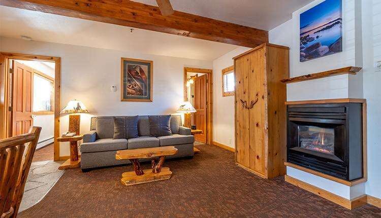 Hotel Red Wolf Lakeside Lodge photo 4