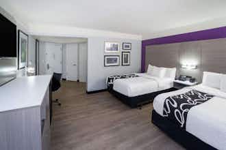 Hotel La Quinta Inn & Suites by Wyndham Birmingham Hoover photo 1