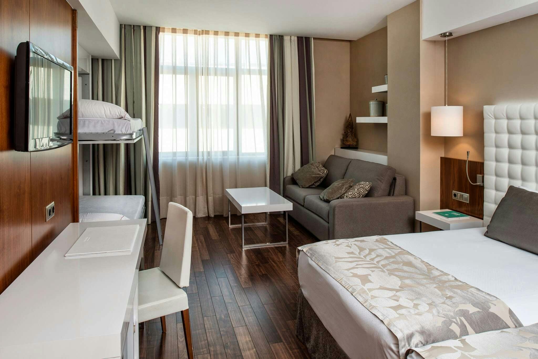 Hotel Catalonia Ramblas photo 1