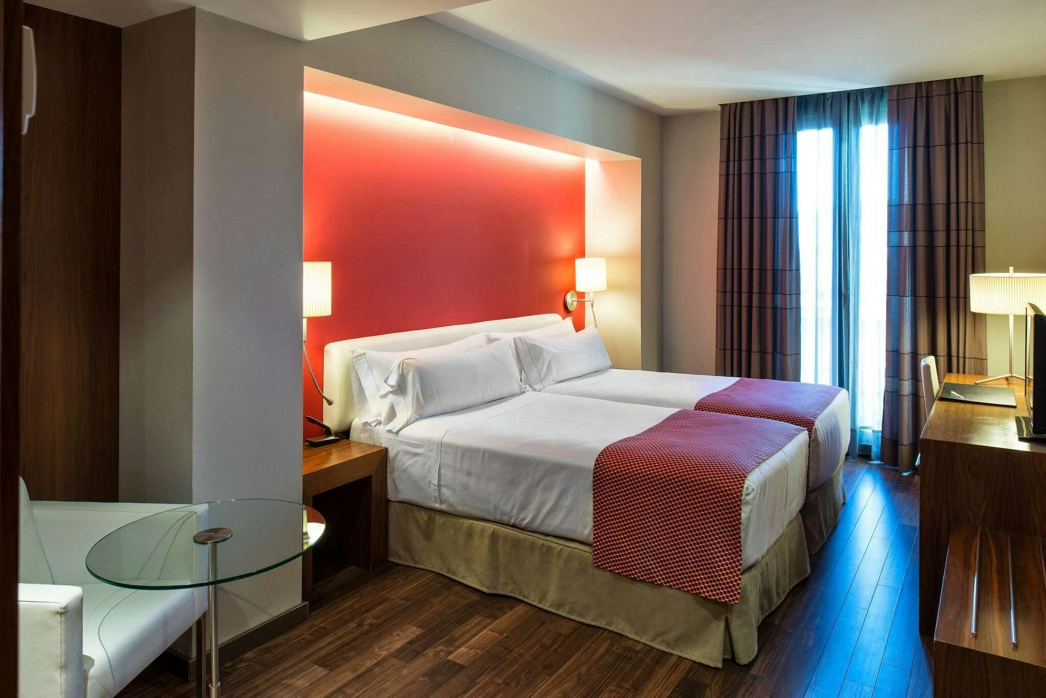 Hotel Catalonia Ramblas photo 4