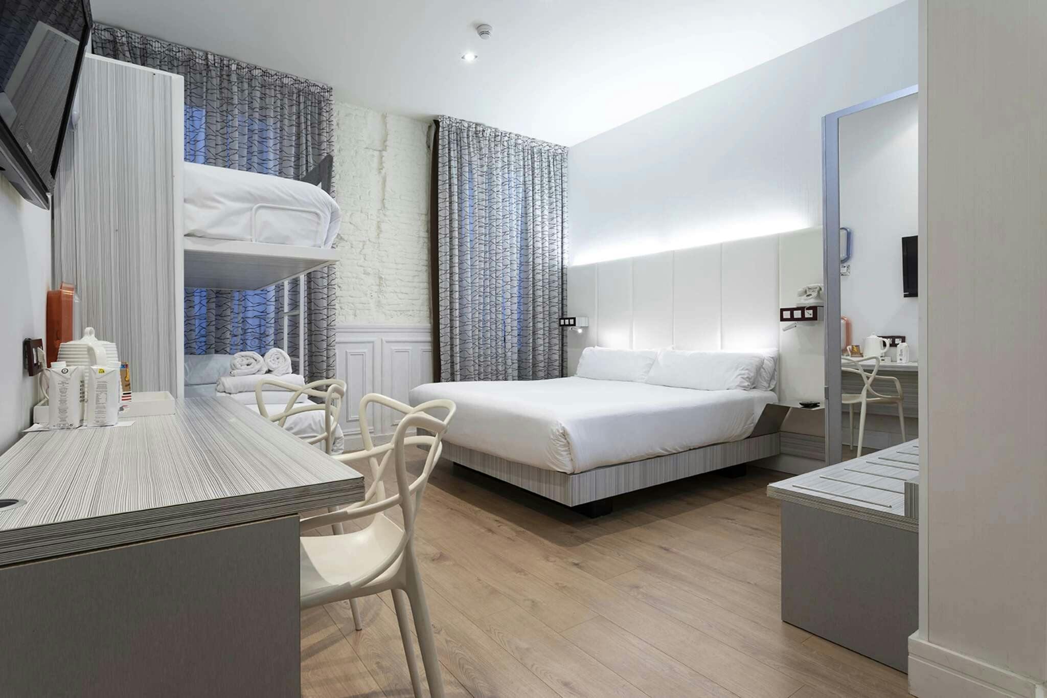 Hotel Petit Palace Lealtad photo 5