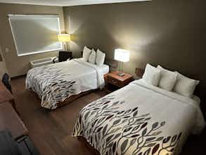 Hotel Red Roof Inn & Suites Marysville photo 1