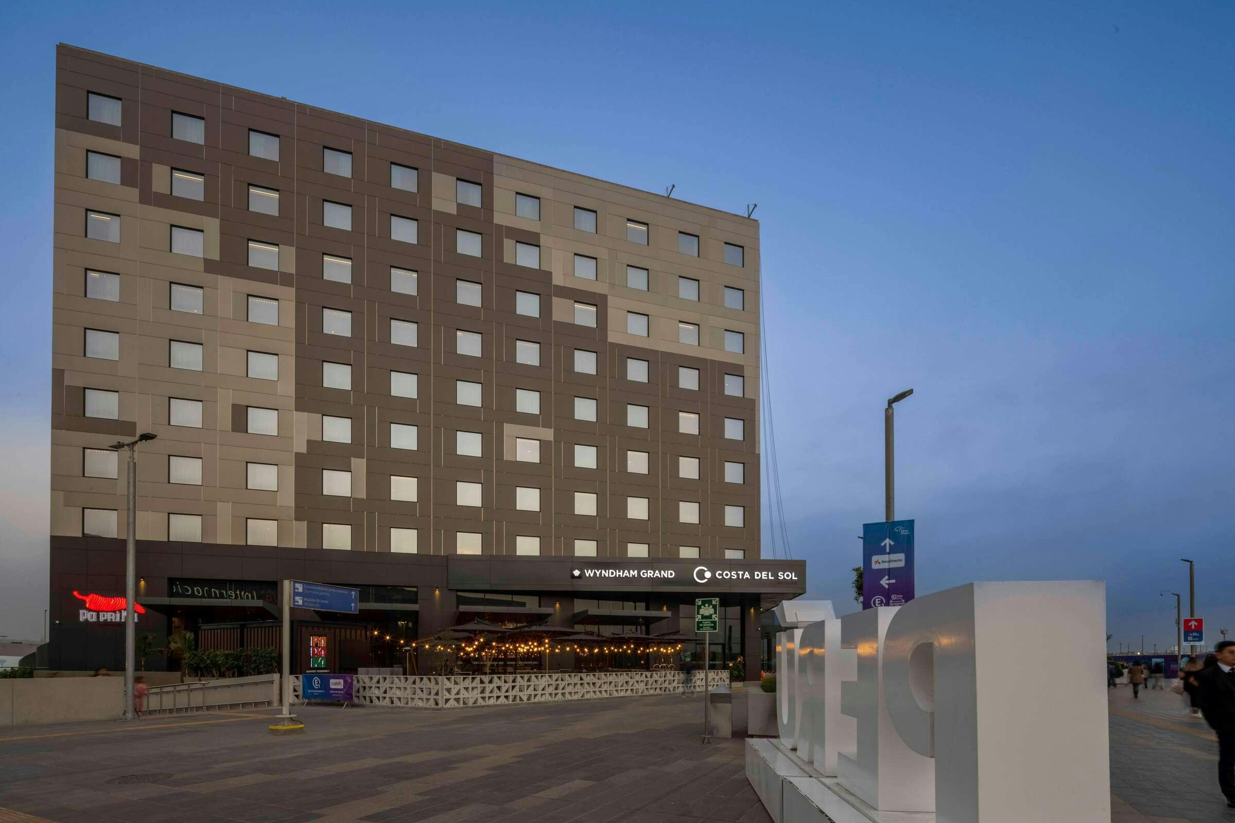 Hotel Wyndham Grand Lima Airport photo 5