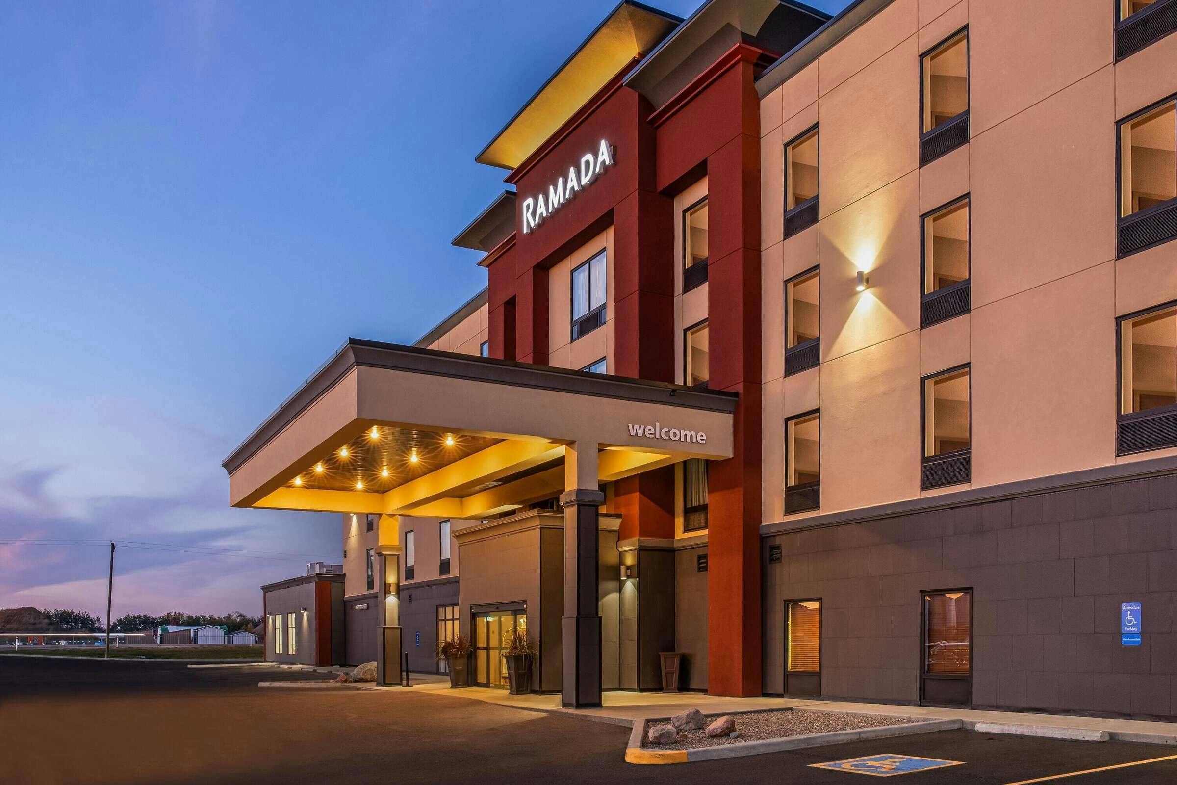 Ramada St. Paul AB