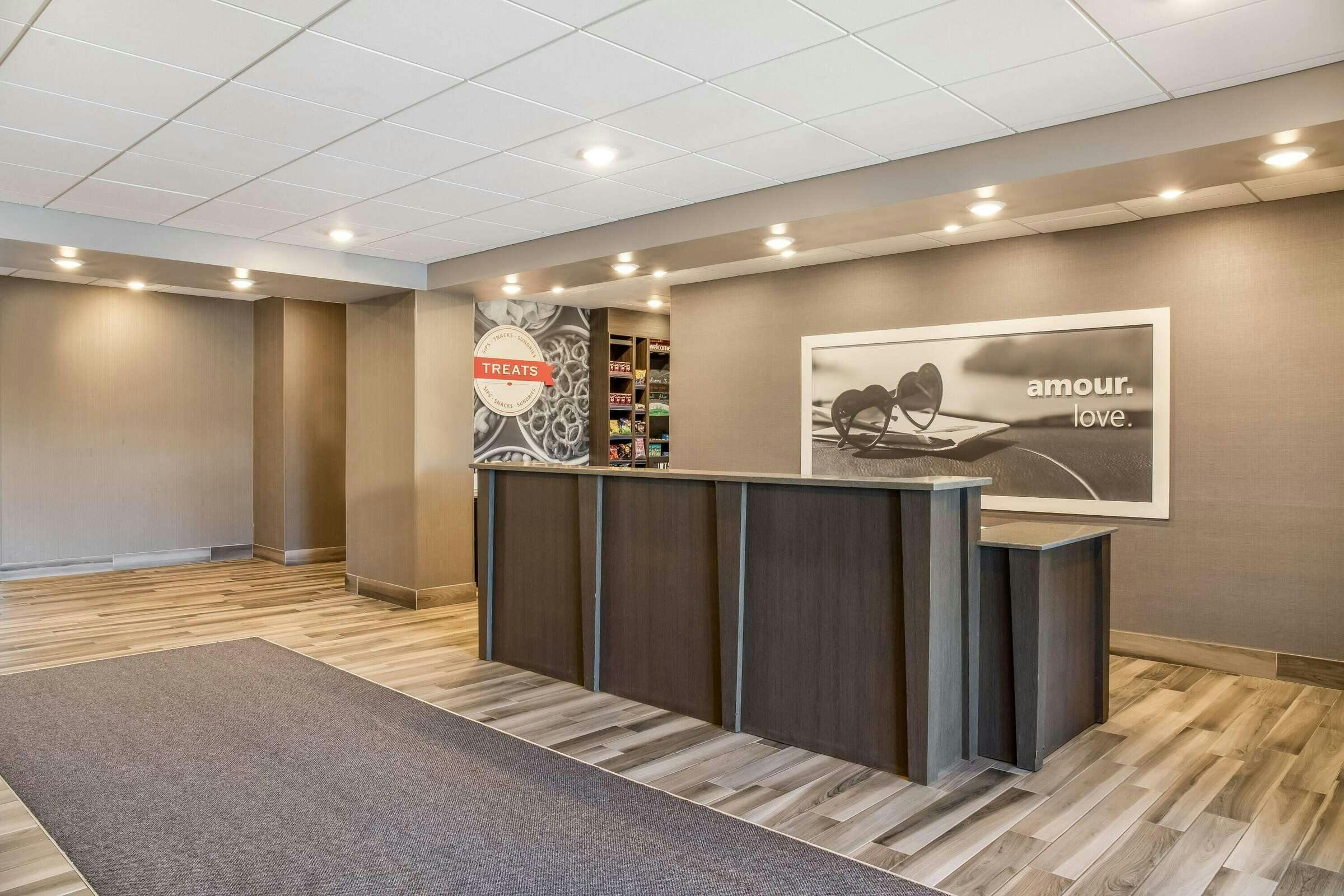 Hotel Ramada St. Paul AB photo 3