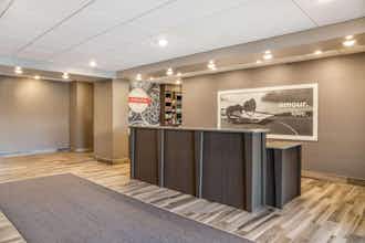 Hotel Ramada St. Paul AB photo 3
