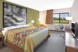 Hotel Super 8 Windsor Madison photo 5