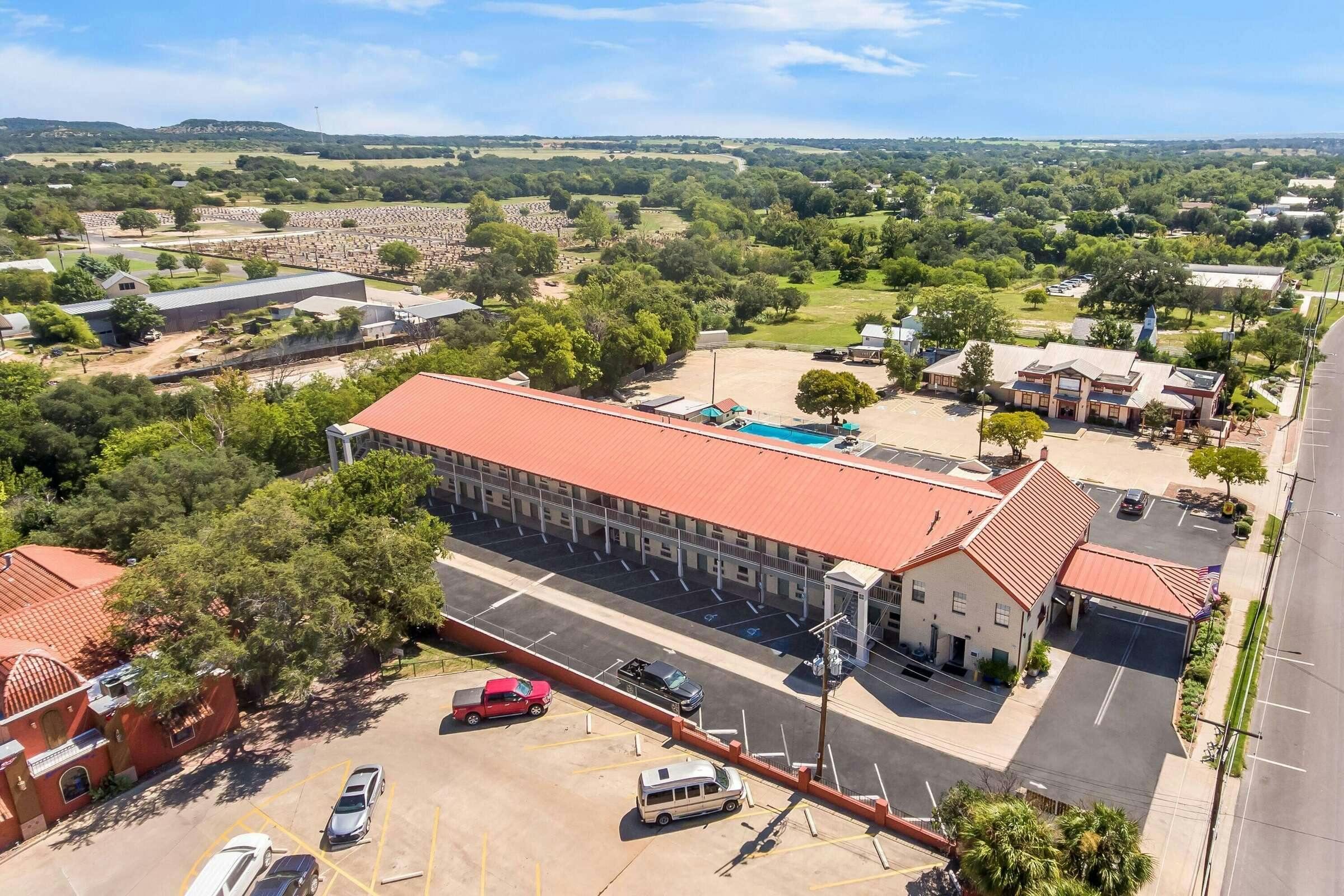 Hotel Super 8 Fredericksburg photo 1