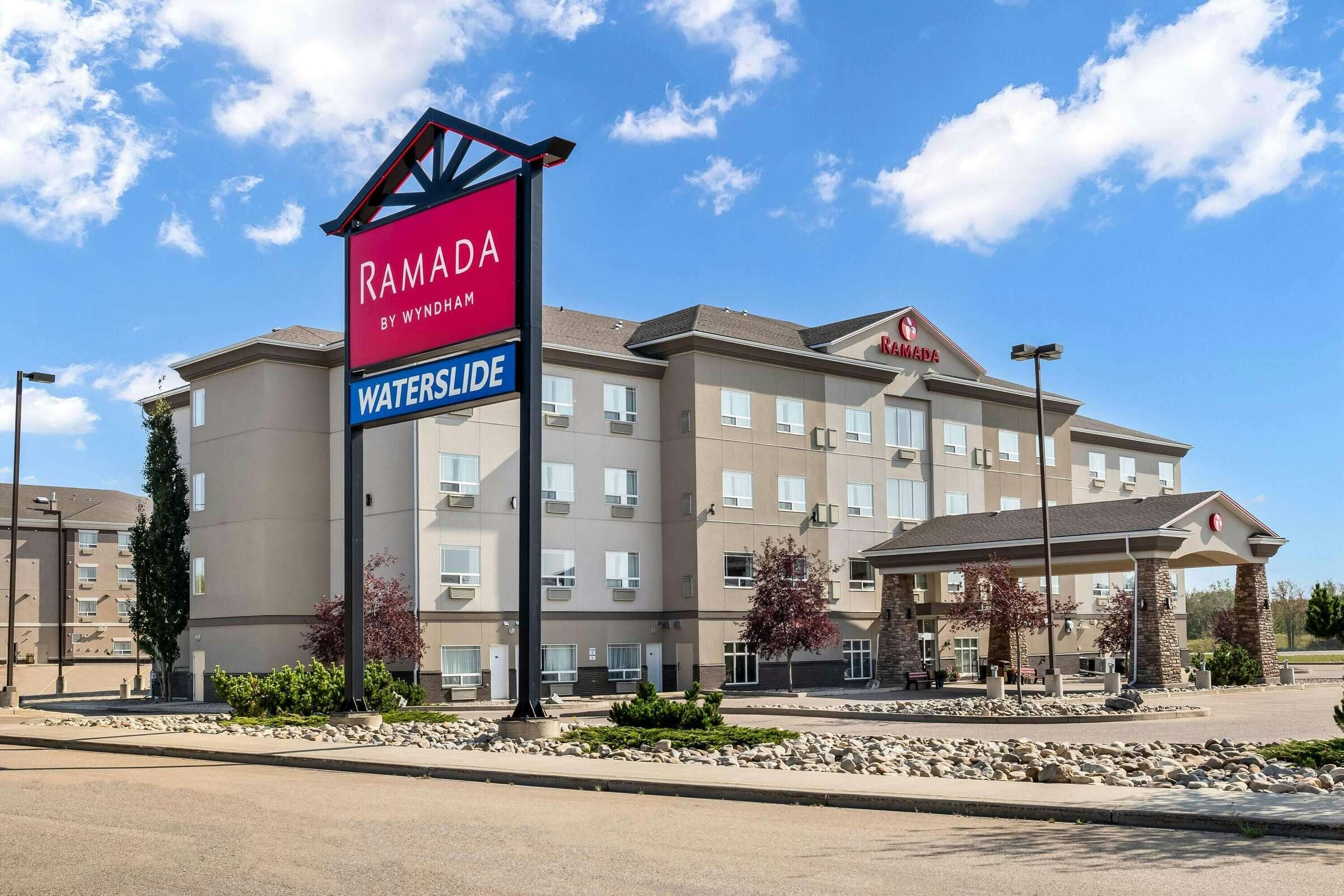 Hotel Ramada Lac La Biche photo 1