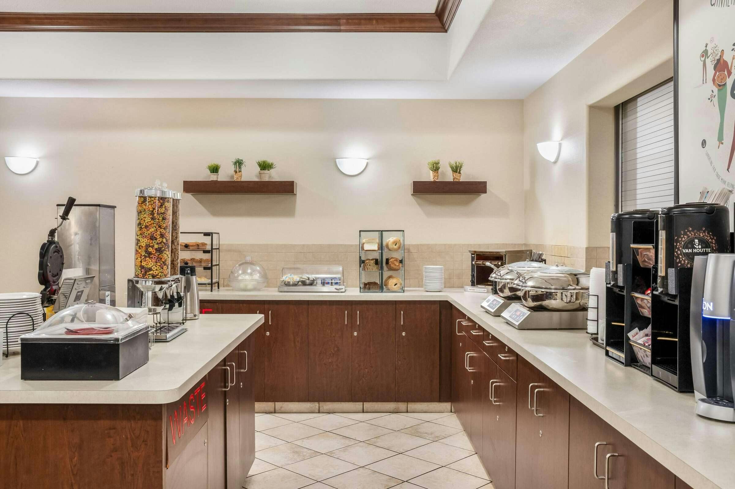 Hotel Ramada Lac La Biche photo 5