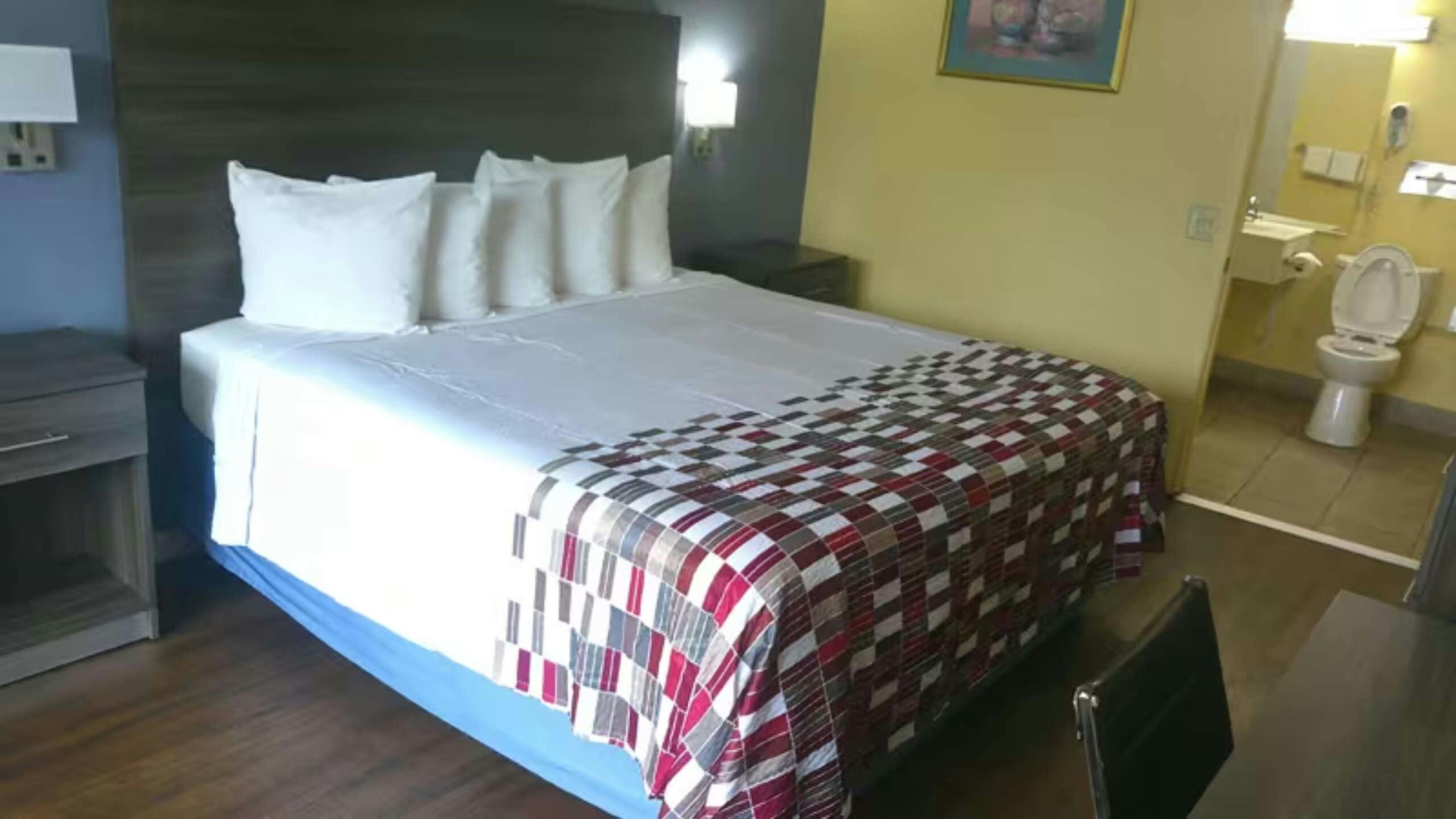 Hotel Red Roof Inn Hampton Coliseum photo 4