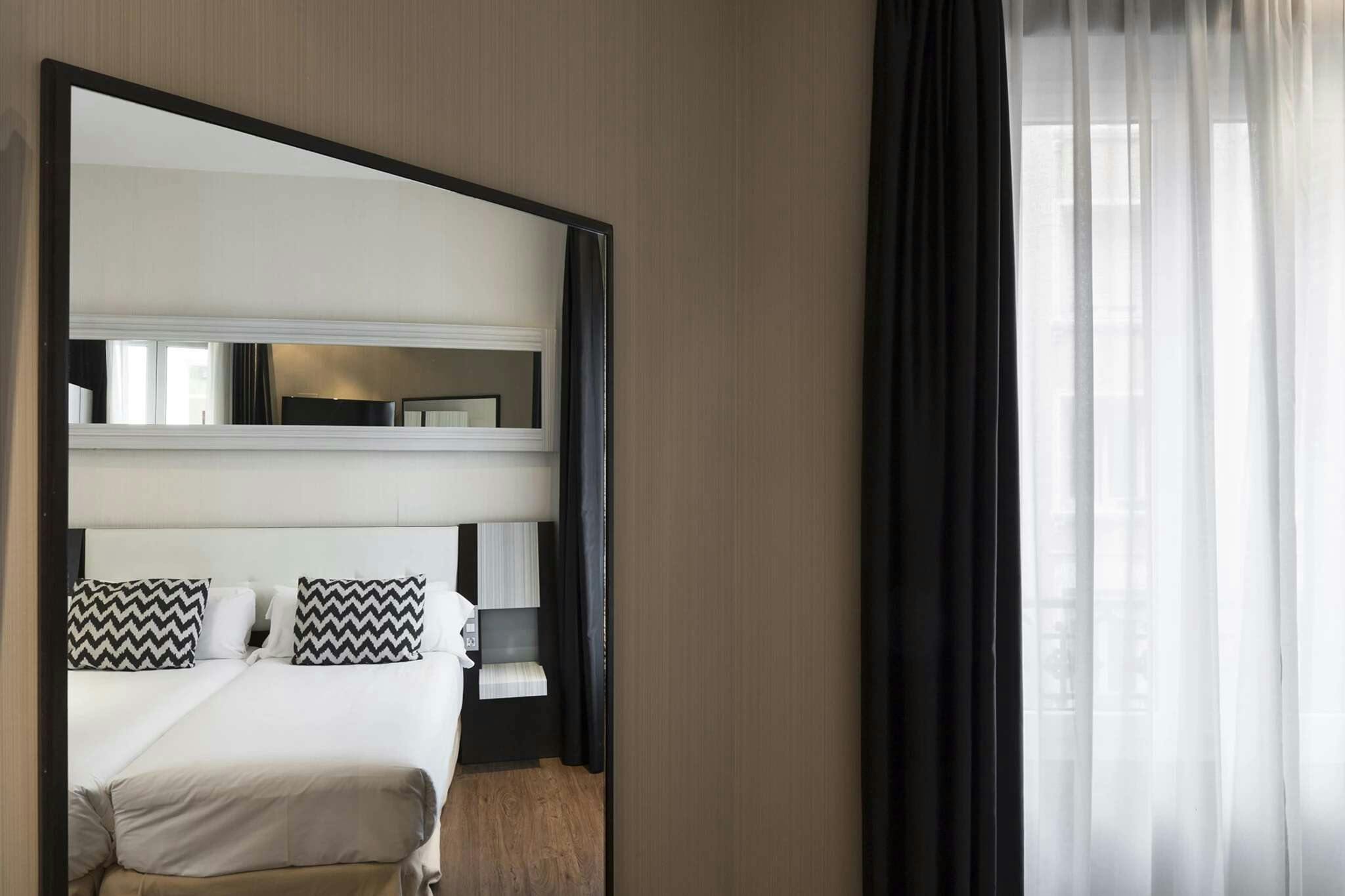 Hotel Petit Palace Triball photo 2