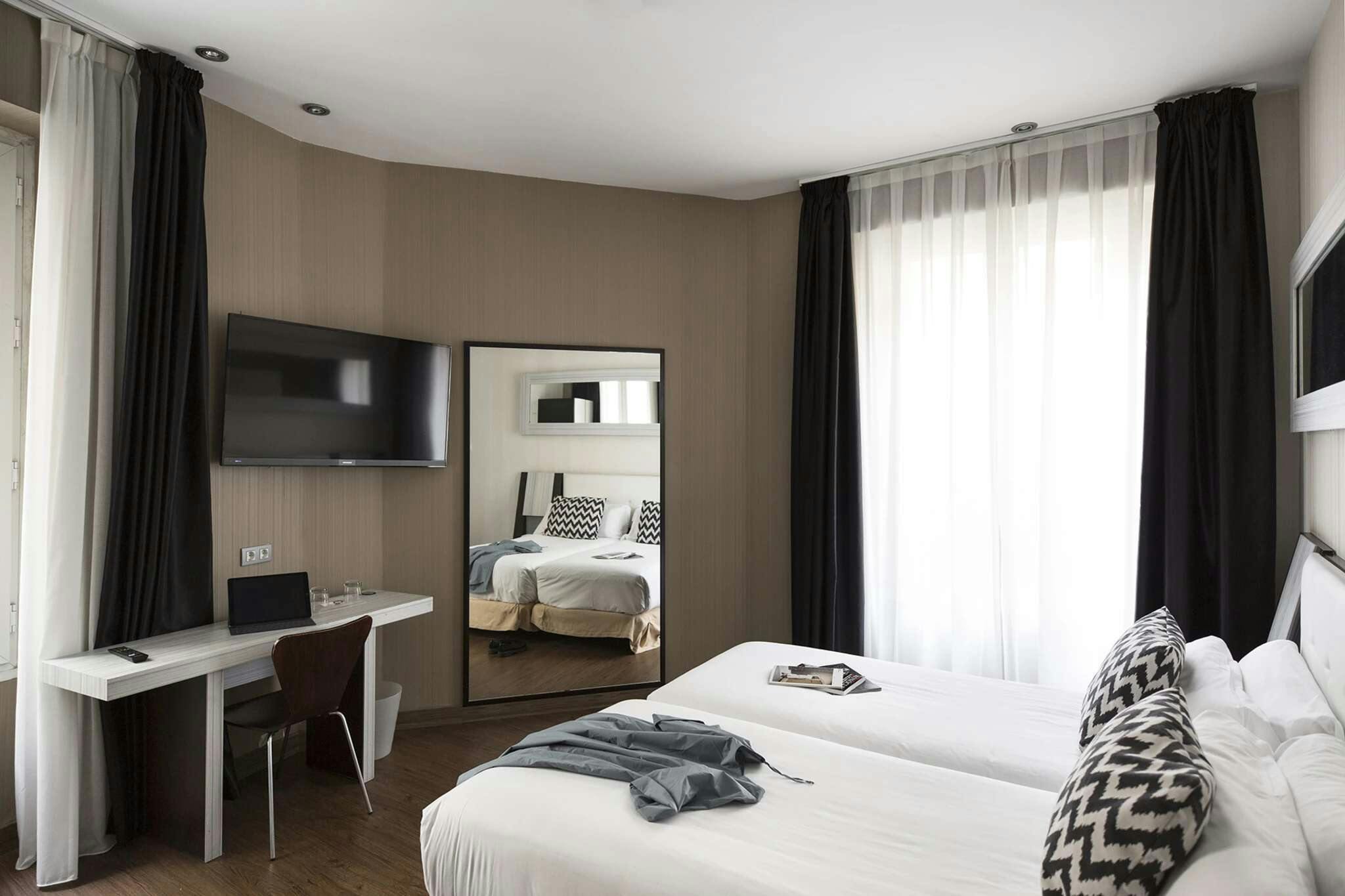 Hotel Petit Palace Triball photo 5