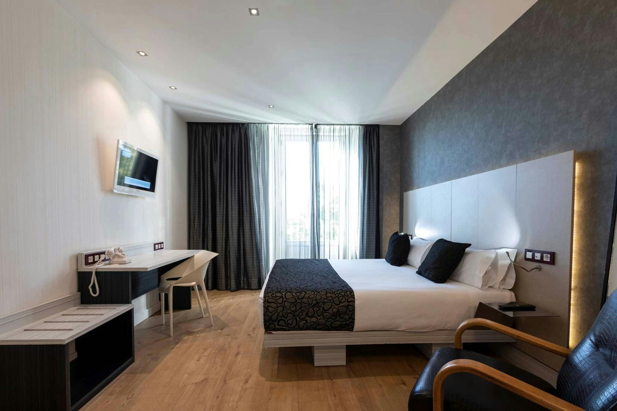 Hotel Petit Palace Santa Bárbara photo 4