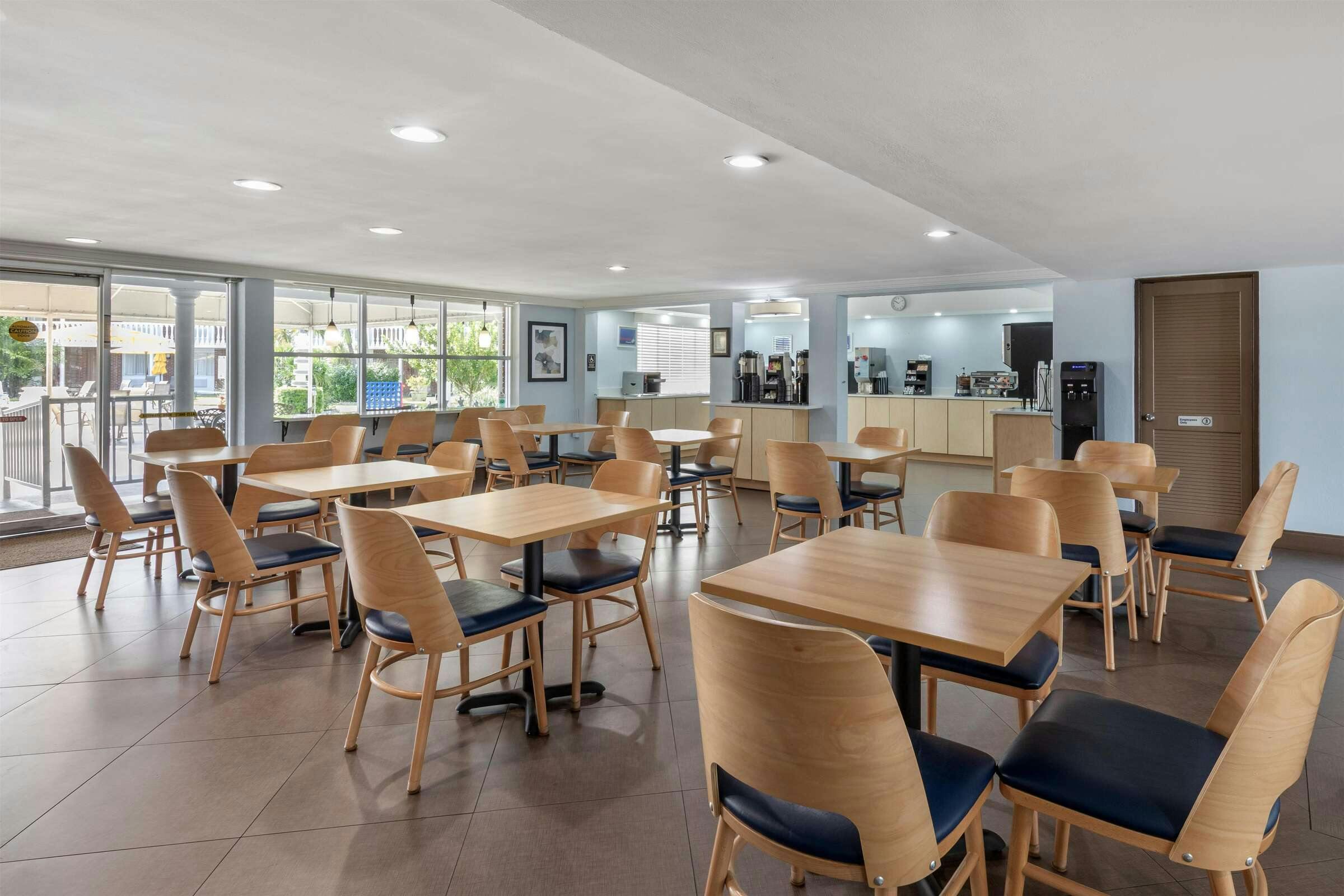 Hotel Best Western Palm Beach Lakes photo 2