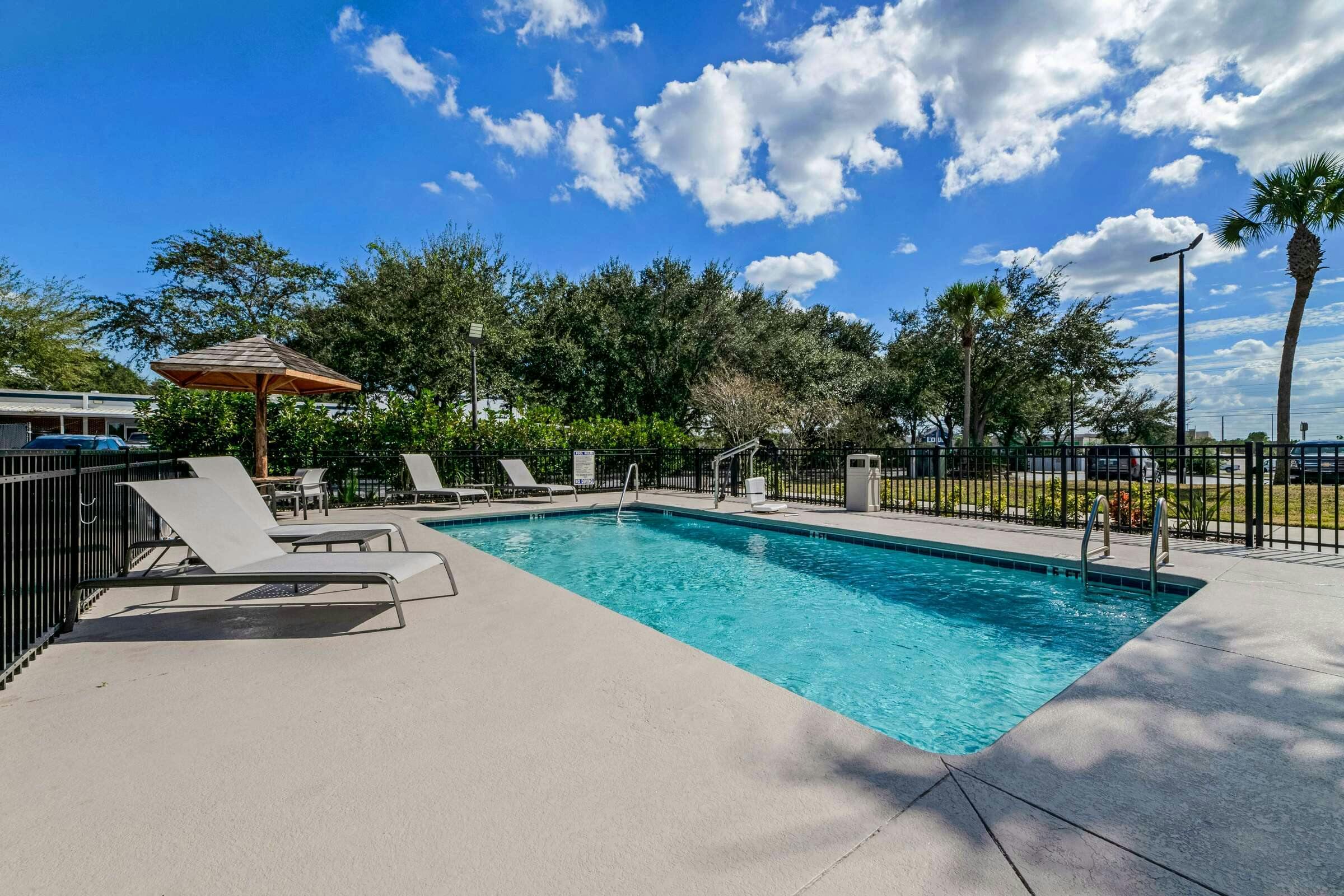 Hotel Best Western Auburndale Inn & Suites photo 1