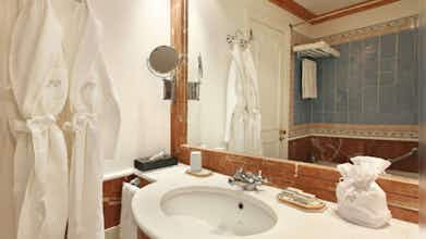 Hotel As Janelas Verdes photo 4