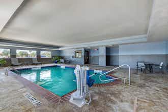 Hotel Best Western Plus Big Lake Inn photo 1